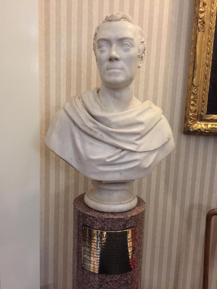 Charles Bell's bust, Royal College of Surgeons, Edinburgh (1).jpg